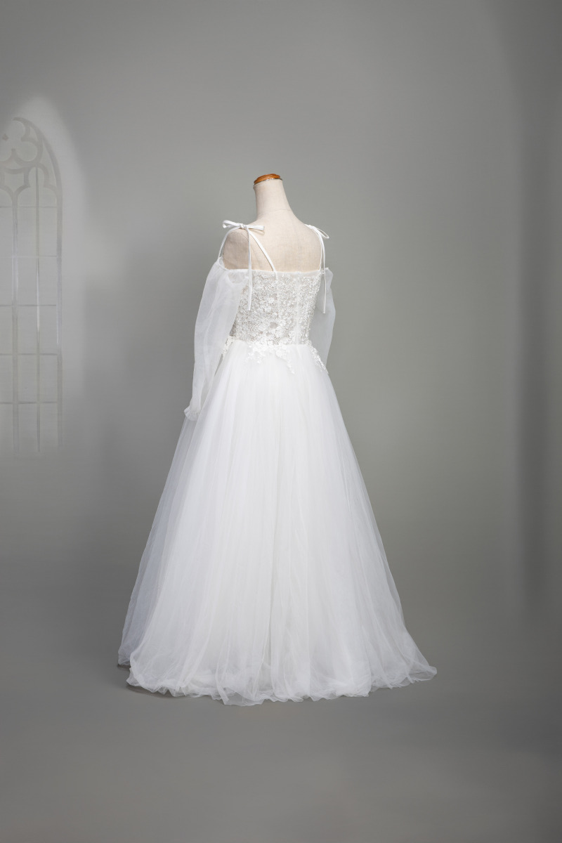 レースオフショルドレス