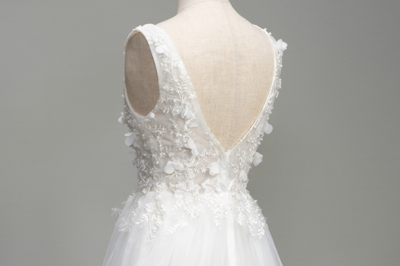 ペタル刺繍ドレス