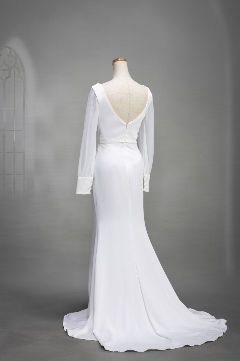 スリットロングスリーブドレス