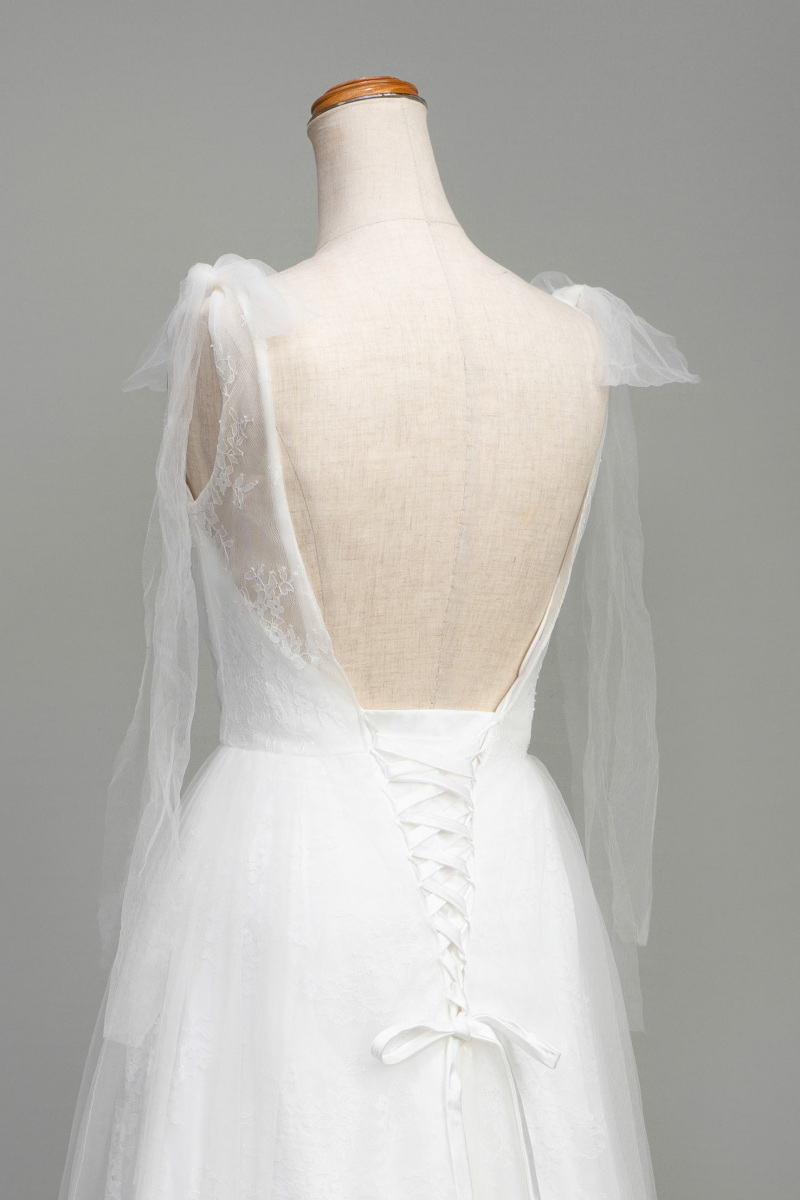 総レースリボンドレス