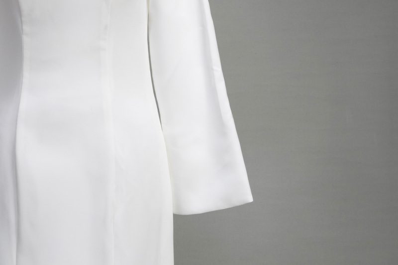 フィッシュテールスリーブドレス