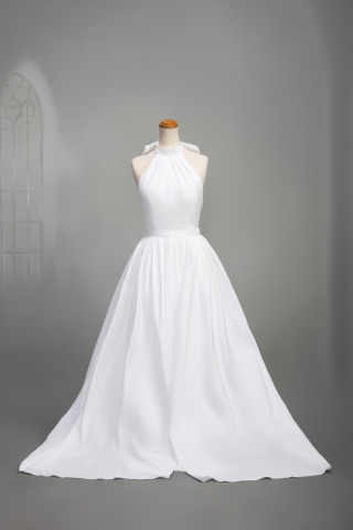 ホルターネックプリンセスドレス