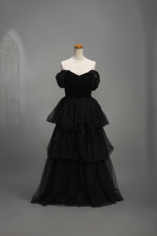 ラメティアードドレス