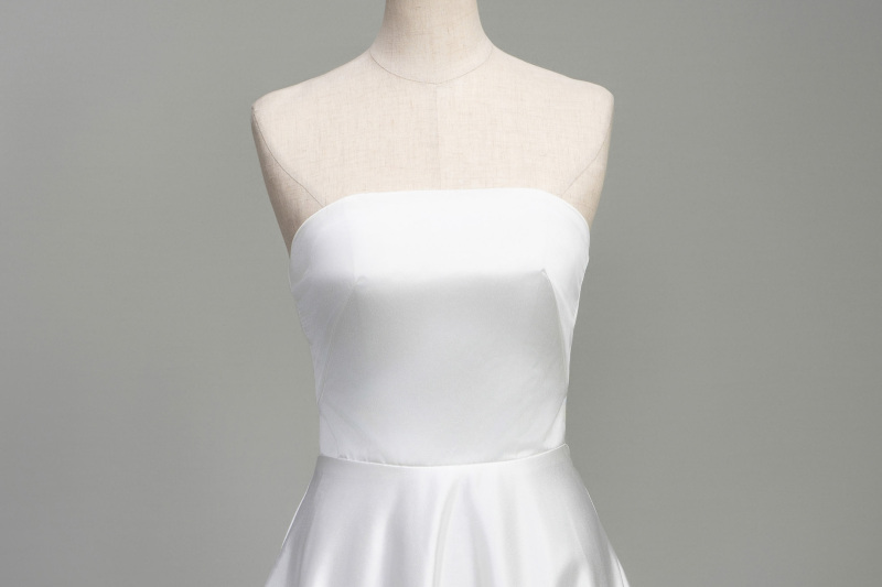 ポケットタフタドレス