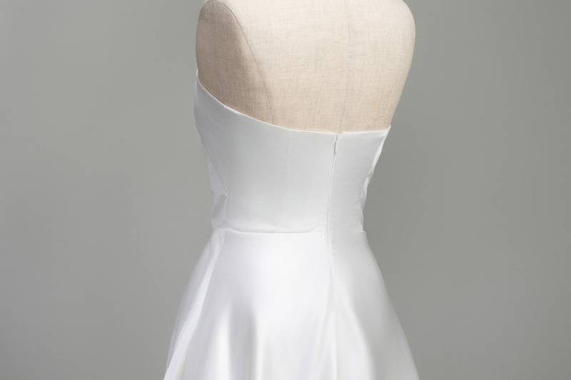 ポケットタフタドレス