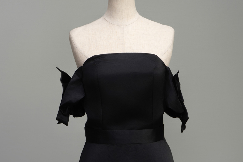 袖リボンドレス