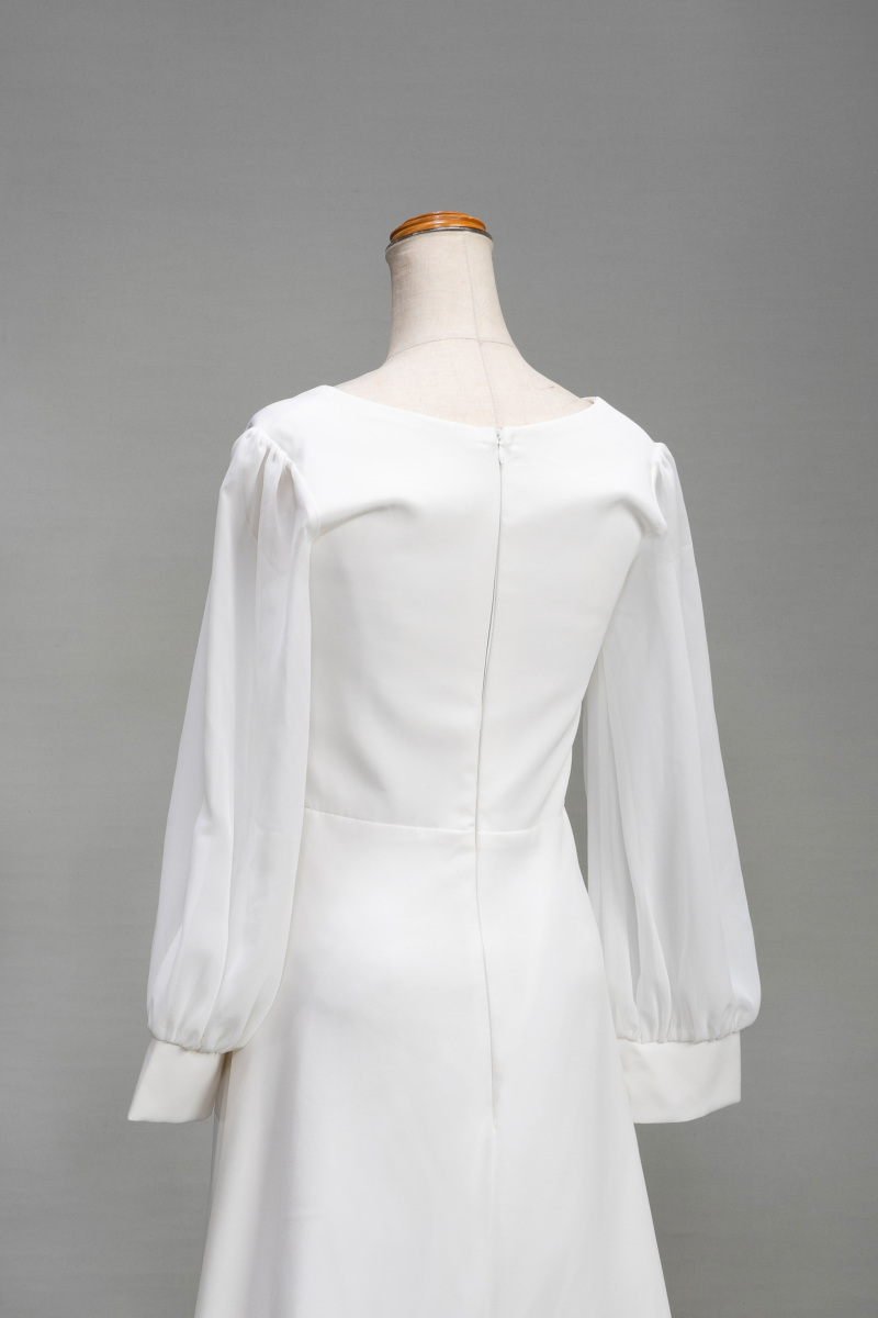 ロングスリーブドレス