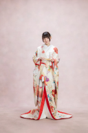 白地の色打掛・花々