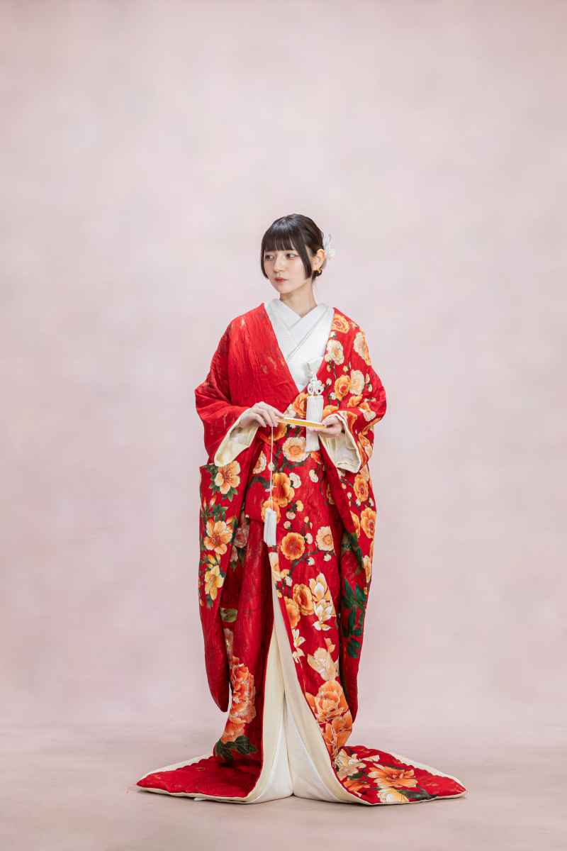 赤の色打掛・牡丹・菊