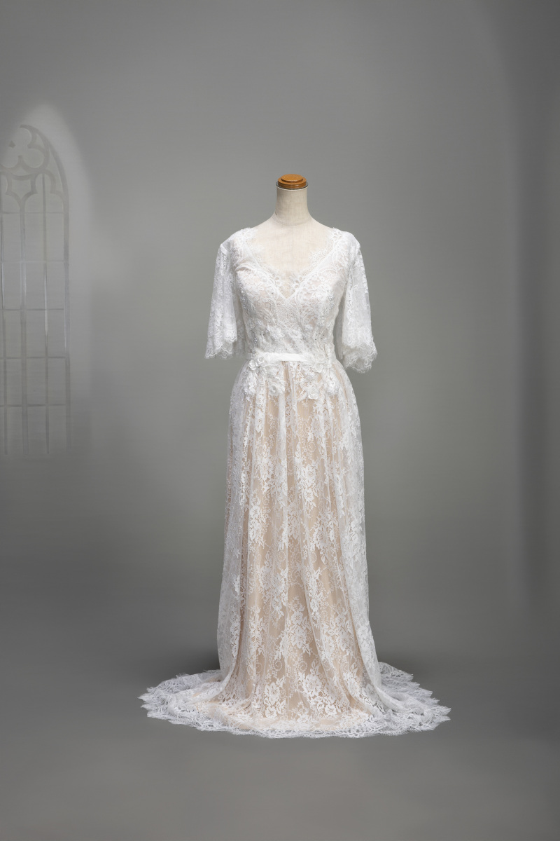 総レース立体刺繍ドレス