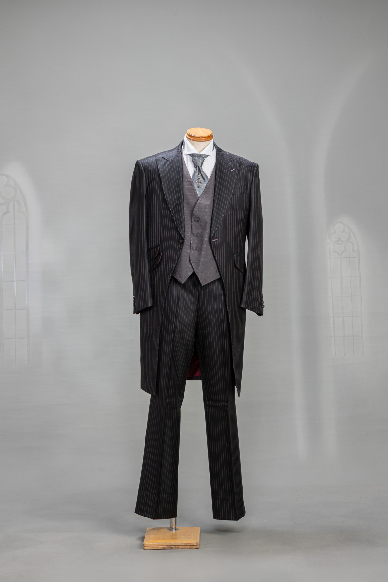 黒地・ストライプ・リバーシブルベスト