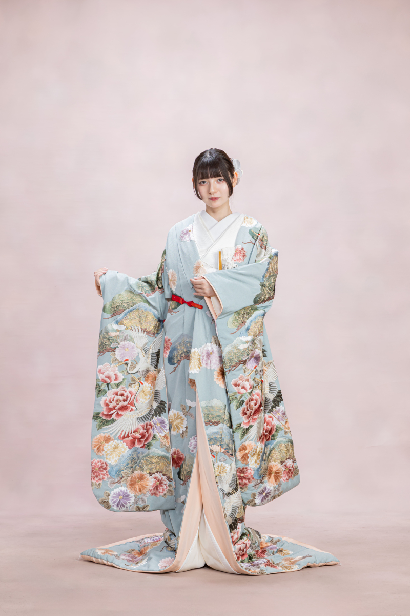 水色の色打掛・鶴・花々