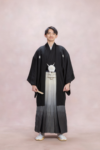 黒紋付羽織・白と黒のグラデーション袴