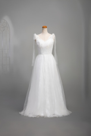 総レースリボンドレス