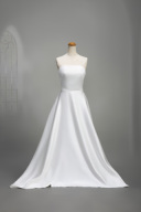 フィッシュテールトレーンドレス