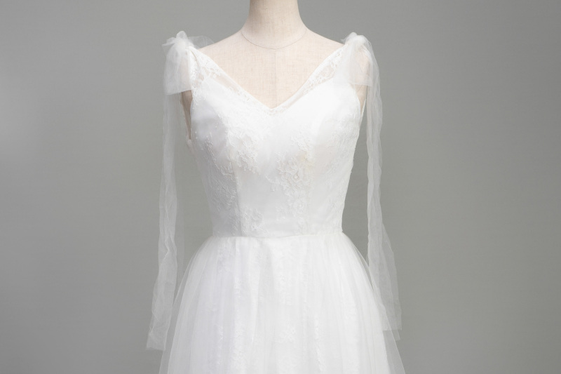 総レースリボンドレス