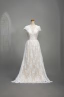 レースカットアウトドレス