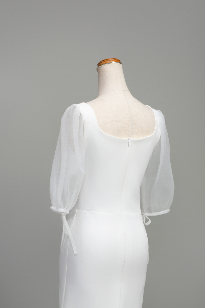 パフスリーブドレス