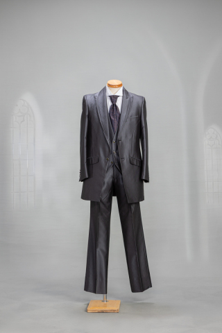 ダークグレー・ストライプ