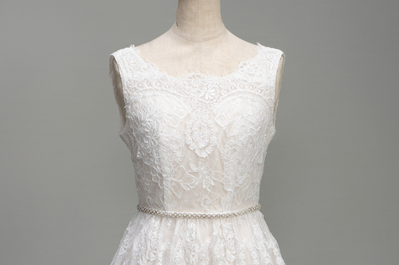 ビジューAラインドレス