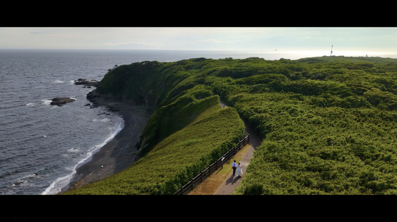 大自然を感じさせる城ヶ島はドローン撮影が必須!!オシャレさとお二人の希望をそのまま映像として形にします。