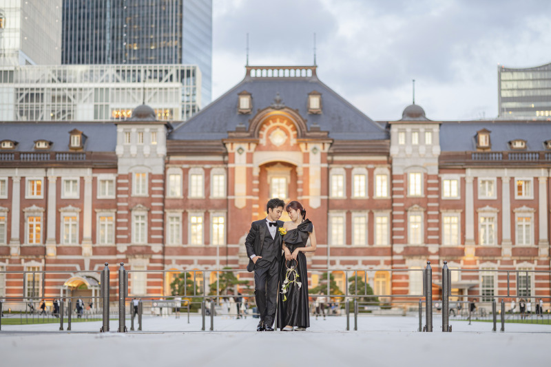 【5~7月撮影限定】東京駅ロケ⭐︎写真特急納品・ムービー付き⭐︎&yen;215,000&rarr;110,000円！＊土日祝料金なし