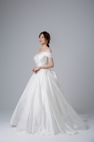 2WAYオフショルエアリーサテン