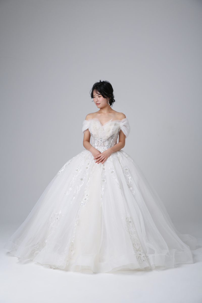 オフショル花刺繍プリンセス