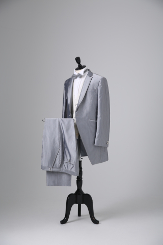 ベスト白ストライプ　ラメ細タイ