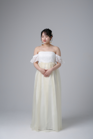 トップス袖レース