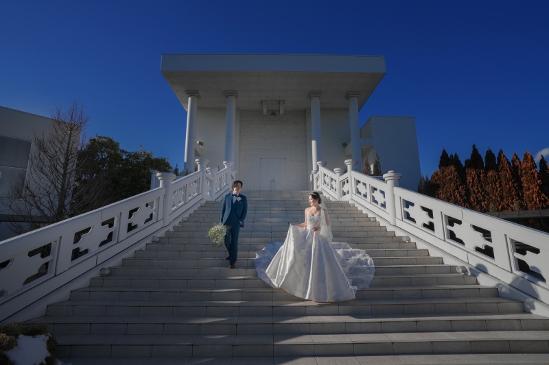 外の大階段でも