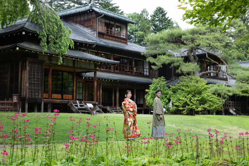 建物背景に