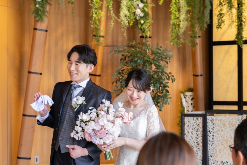 祝福に包まれる瞬間