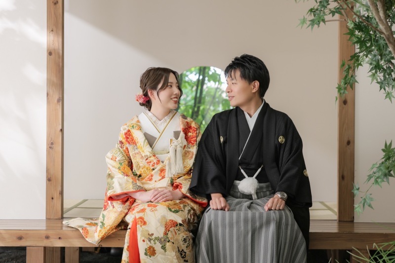 縁側に腰掛けて