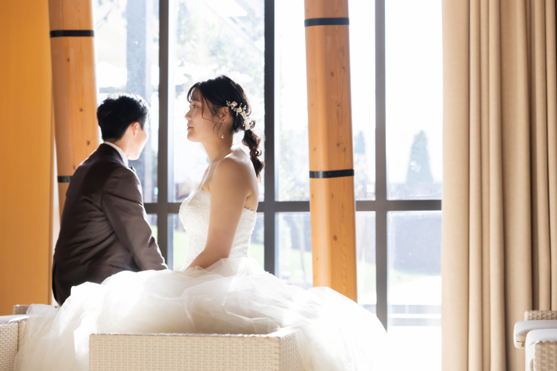 光がさすチャペルで