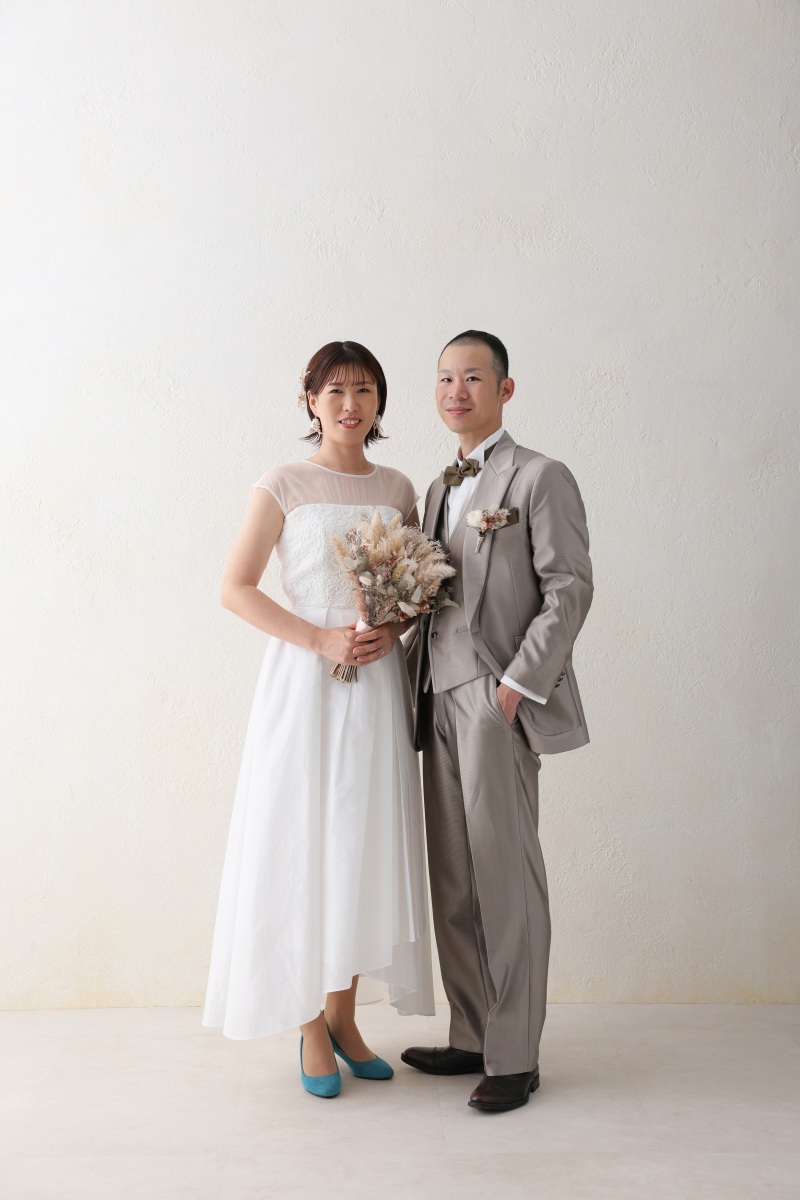 当時撮影した時のドレスとヒールで