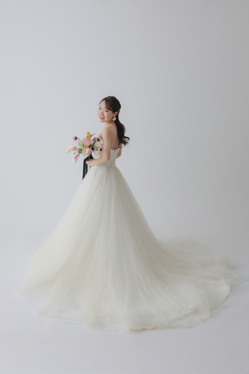 ドレスのシルエット