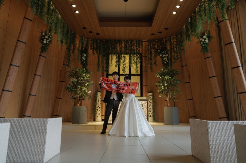 新郎様の推しグッズも。