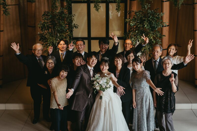 【家族と撮るウエディング】家族フォトウェディング<200カットデータと1面台紙3冊付き!>