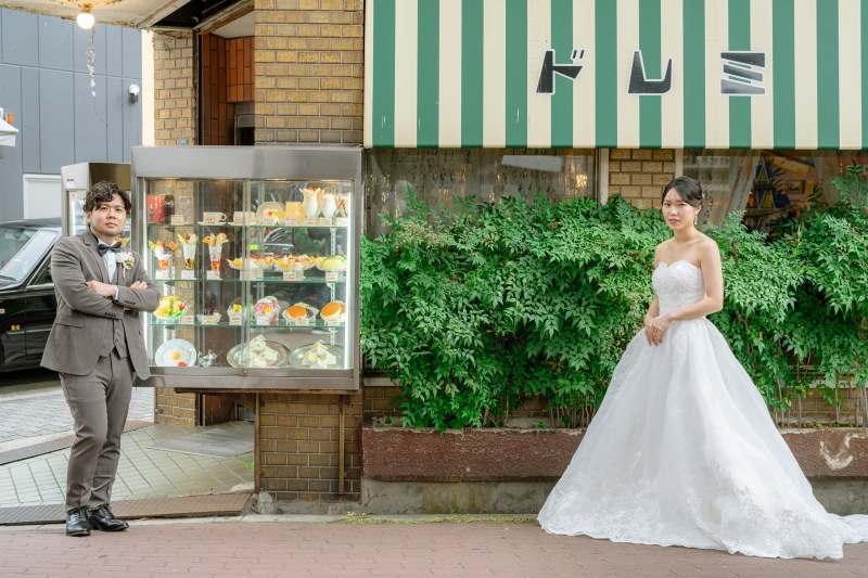 可愛い洋食屋さんの前でもパシャリ