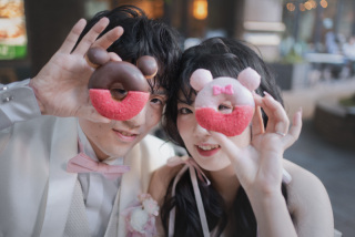 定番のポーズや角度だけに留まらず、おふたりとコミュニケーションを取りながら、一番おふたりらしい一枚を目指して新しいポージングや構図をご提案します。リクエストもお気軽にどうぞ◎