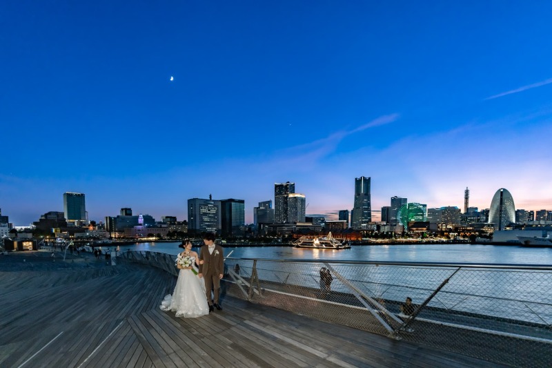 【9・10月平日限定】夕景orナイトが選べる大さん橋＆横浜ストリートフォト◉通常239,250円⇨97,350円