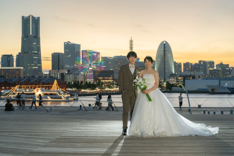 【9・10月平日限定】夕景orナイトが選べる大さん橋＆横浜ストリートフォト◉通常239,250円⇨97,350円