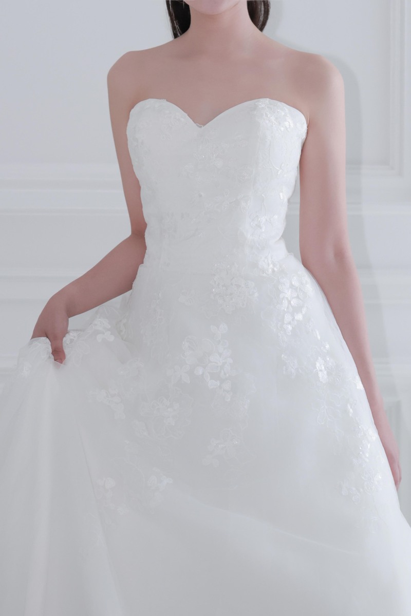 WD_030 ウェイビーフラワードレス