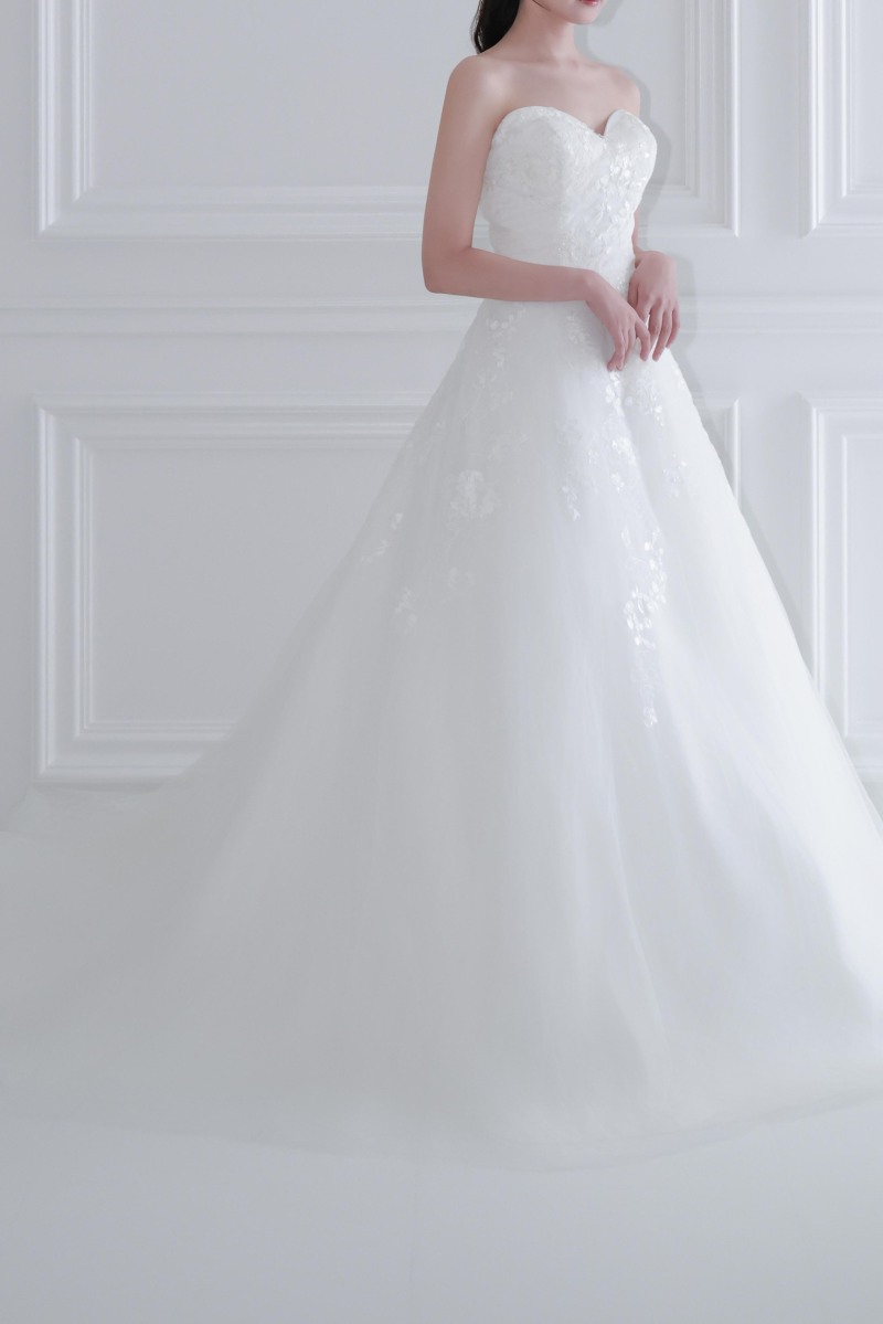 WD_030 ウェイビーフラワードレス