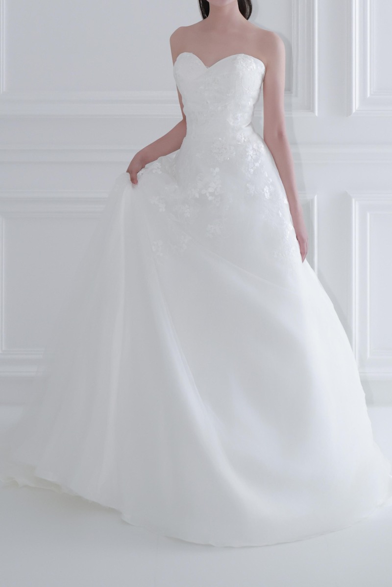 WD_030 ウェイビーフラワードレス