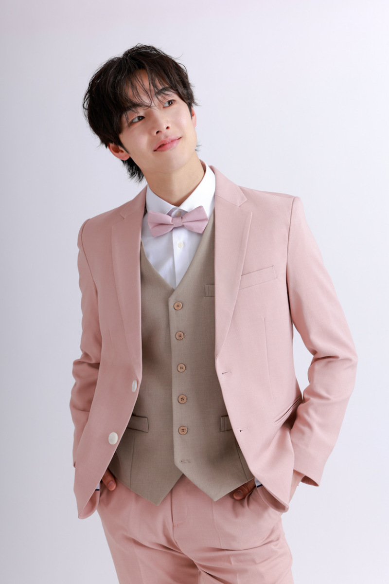 ピンクタキシード&times;ベージュ&times;ピンク蝶タイ