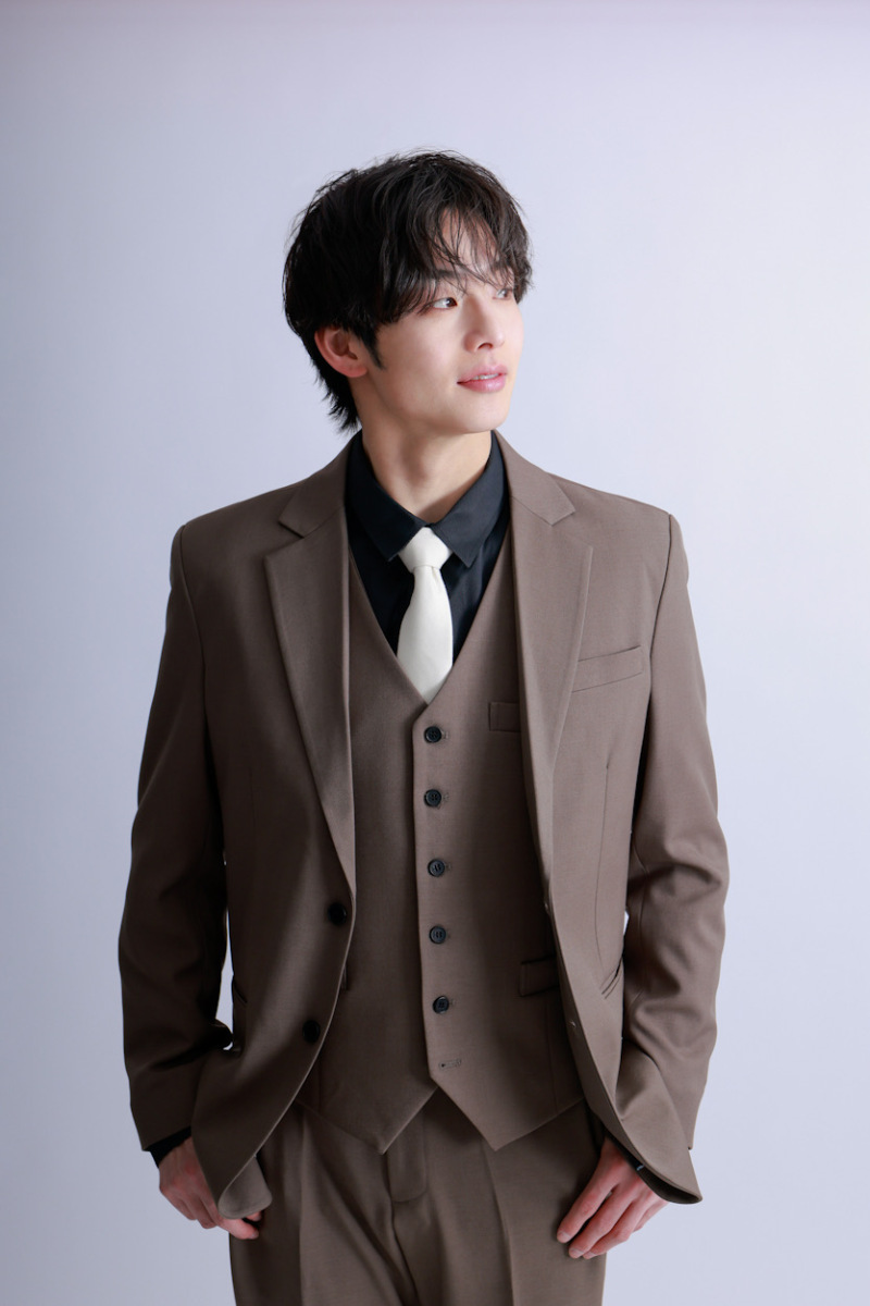 ブラウン&times;ベージュネクタイ