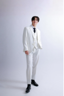 白タキシード&times;黒ネクタイ