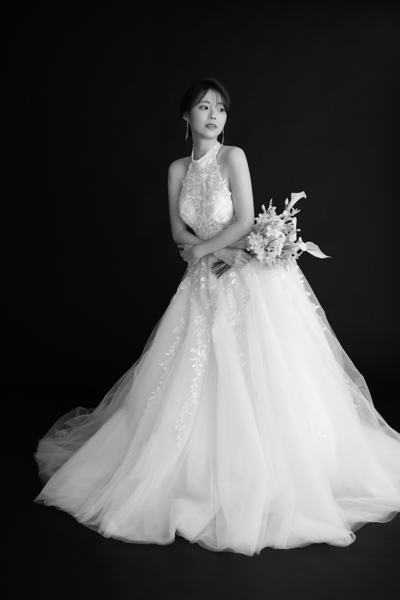 黒のバック紙でクールに